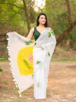 Aparna - Pure White Soft Mul Cotton Saree With Tasselled Artistic Pallu For Women