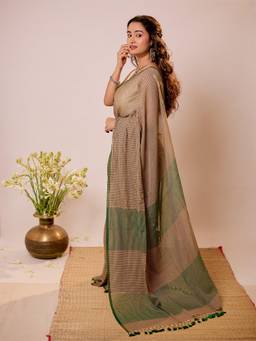 Aparna - Beige Checks Soft Mul Cotton Saree With Green Border And Tassel Pallu For Women