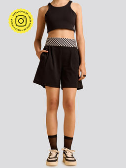Muvazo - Noir Grid Flare Shorts