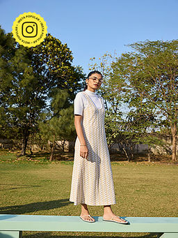 Muvazo - Stracciatella Strappy Crochet Dress