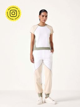 Muvazo - White Edge Plisse Co-Ord (Set of 2)