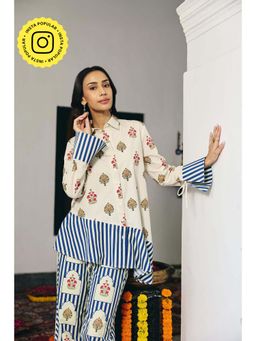 Muvazo - Strib loom Asymmetric Collar Neck Top