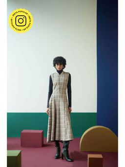 Muvazo - Houndstooth Swing Dress