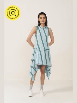 Muvazo - Everyday Luxe Drape Blue Midi Dress