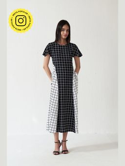Muvazo - Noir Outline Edit Black Midi Dress