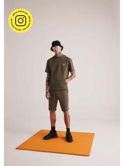 Muvazo - Olive Cotton Relaxed Solid Shorts