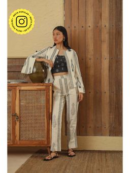 Muvazo - Beige Dobby Embroidered Co-Ords Sets