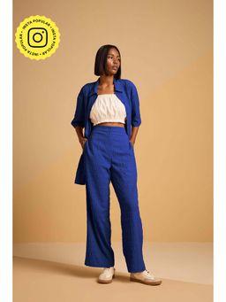 Muvazo - Blue Crepe Textured Shirt With Bralette With Pant