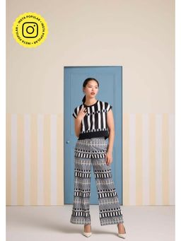 Muvazo - Black Crepe Geometric Co-Ords Sets