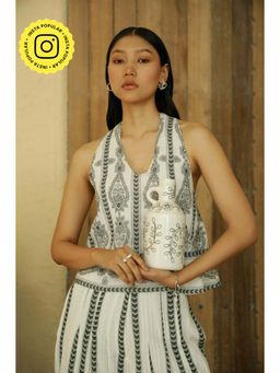 Muvazo - White Cotton Paisley Regular Top