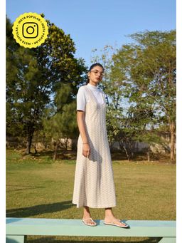 Muvazo - Beige Stracciatella Strappy Dress with High Neck Top