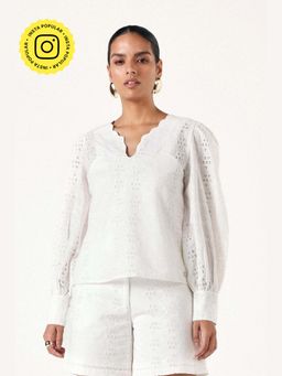 Muvazo - White Pure Cotton Embroidered Regular Top