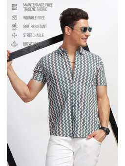 BULLMER - Men Black Trendy Regular Fit Printed Casual Shirt