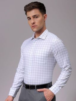The Indian Garage Co - Men Slim Fit Checks Full Sleeves Cutaway Collar Formal Shirt