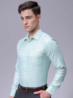 The Indian Garage Co - Men Slim Fit Checks Full Sleeves Cutaway Collar Formal Shirt