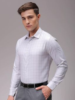 The Indian Garage Co - Men Slim Fit Checks Full Sleeves Cutaway Collar Formal Shirt