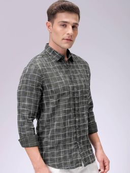 The Indian Garage Co - Men Slim Fit Checks Full Sleeves Cutaway Collar Casual Shirt