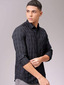 The Indian Garage Co - Men Slim Fit Checks Full Sleeves Cutaway Collar Casual Shirt