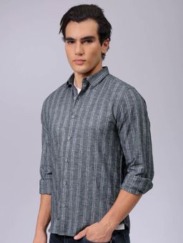 The Indian Garage Co - Men Slim Fit Stripes Full Sleeves Cutaway Collar Casual Shirt