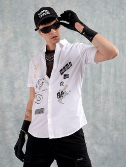 The Indian Garage Co - Men Slim Fit Graphic Print Half Sleeves Cutaway Collar Casual Shirt