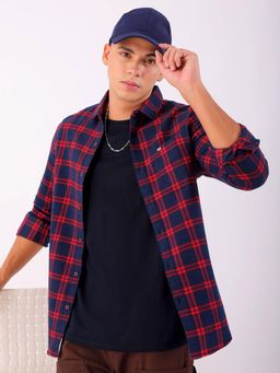 The Indian Garage Co - Men Slim Fit Checks Full Sleeves Cutaway Collar Casual Shirt