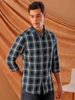 The Indian Garage Co - Men Slim Fit Checks Full Sleeves Cutaway Collar Casual Shirt