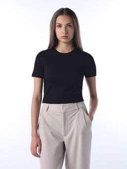 ONLY - Women's Solid Slim Fit Black T-shirt