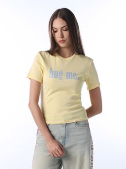 ONLY - Women's Typography Regular Fit Yellow T-shirt