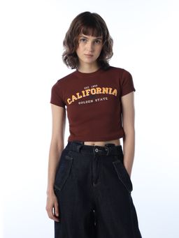 ONLY - Women's Typographic Regular Fit Brown T-shirt