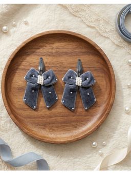 Ribbon Candy - Elegant Velvet Bow On Tic-Tac Pins With Pearls - Grey (Pack of 2)