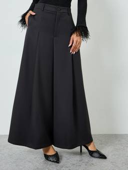 Styli - Women Black Solid High-Rise Wide-Leg Pant with Front Pleats