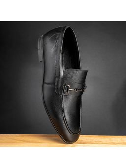 Red Tape - Men Solid Black Loafer Shoes