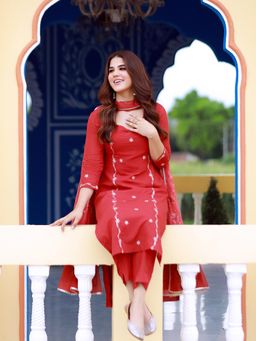 Baisacrafts - Heer Red Hand Embroidered Silk Kurta and Pants with Dupatta (Set of 3)