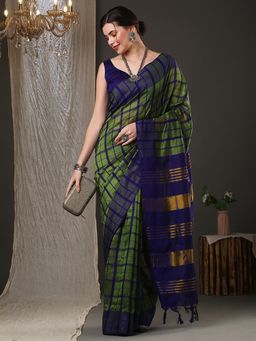 Sareemall - Women's Aura Silk Green Woven Design Designer Saree with Unstitched Blouse