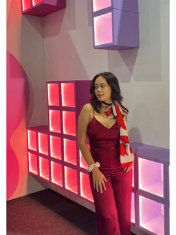 Thee Modern Roots - Women Undulating Elegance Silk Stole Red