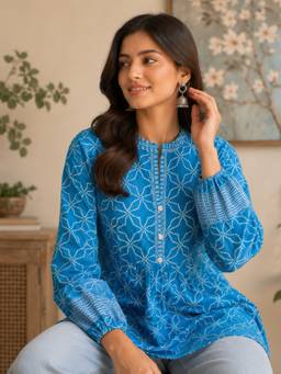 Stylum - Women's Blue Bandhani Printed Rayon Empire Tunic