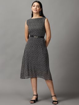 SHOWOFF - Womens Boat Neck Knee Length Black Floral Dress