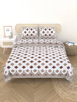House of Gulab - White Floral Printed King Bedsheet With Blanket And 2 Pillow Covers