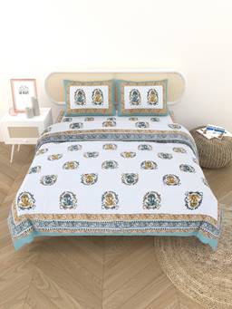 House of Gulab - White Floral Printed 1 King Bedsheet, 1 Jaipuri Razai/Quilt, 2 Pillow Covers