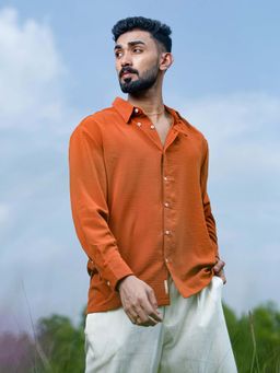 Campus Sutra - Men's Rust Orange Breezy Wrinkled Shirt