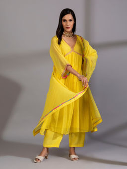 PANTS AND PAJAMAS - Yellow Chanderi Kurta With Pant & Dupatta (Set of 3)