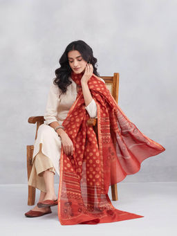 Fabindia - Women Red Cotton Silk Blend Dabu Printed Dupatta