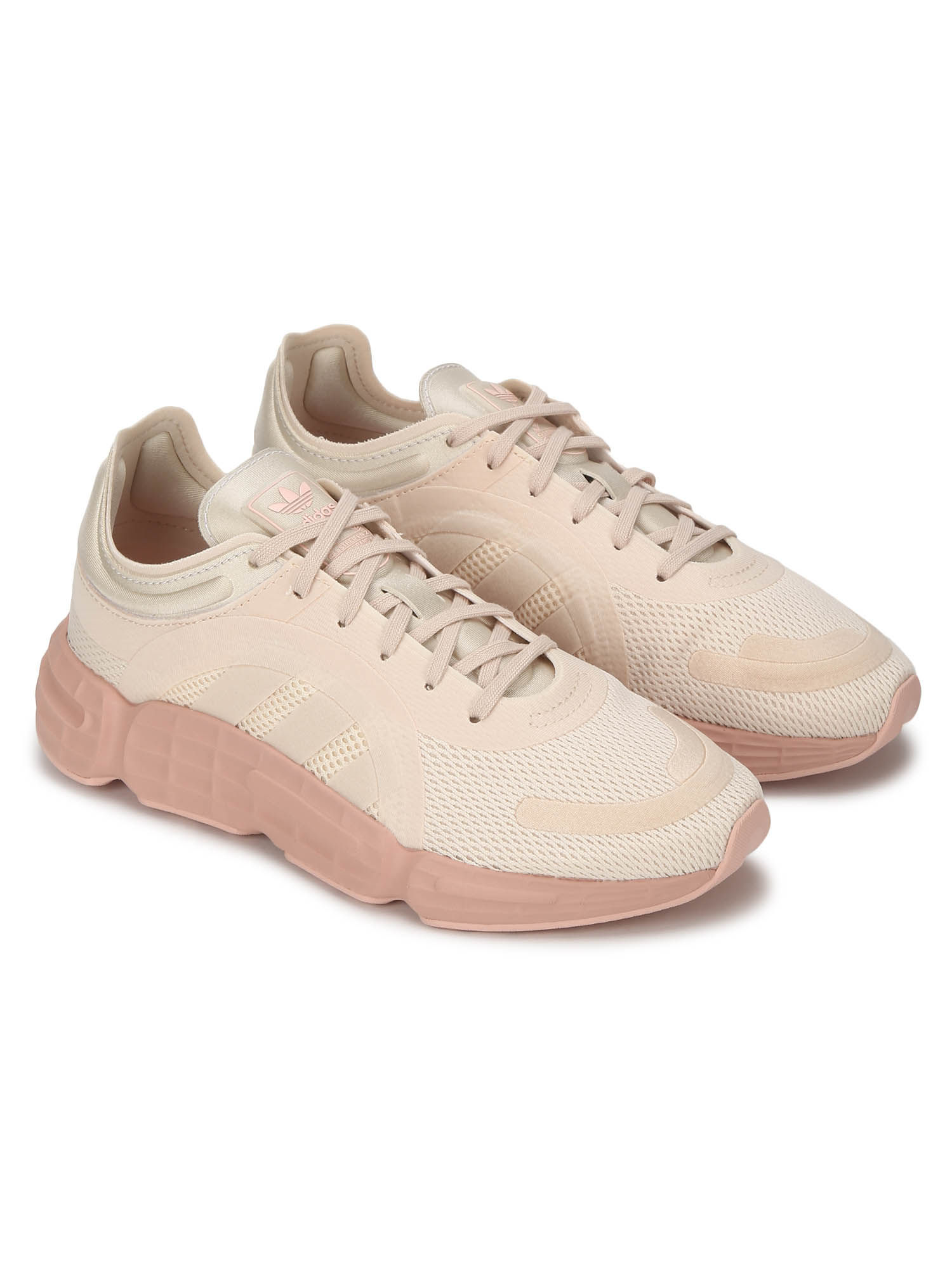 adidas sonkei on feet