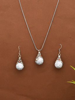 Silvermerc Designs - Grey Festive Necklace and Earrings (Set of 2)