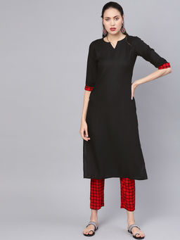 Gerua By Libas - Black Solid Kurta And Red Checkered Trouser With Side Pocket (Set of 2)