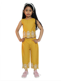 Woonie - Summer Wear Schiffli Top With Pants (Set Of 2)