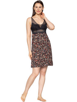 Triumph - Darling Spotlight 03 X Elegant Lace Touch Nightdress - Black