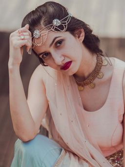 Hair Drama Co. - Behind My Back Halo Golden Hair Chain