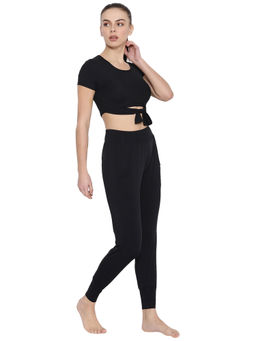IKI CHIC - Yoga Joggers Pant With Crop Top (Set of 2)
