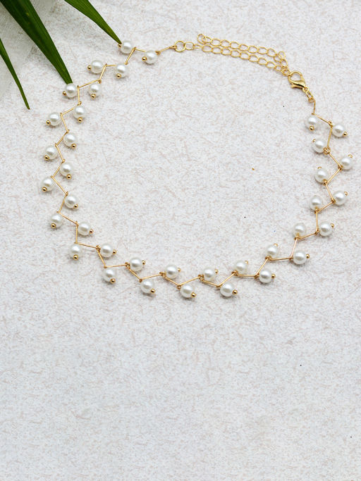 Joker and Witch Pearl Bar Gold Choker